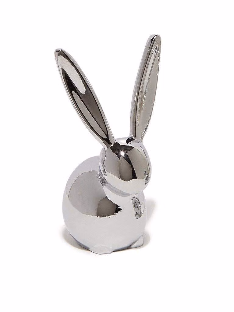chrome inflated object studio photograph -