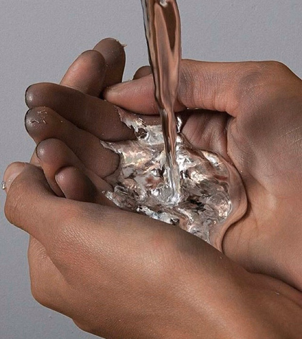 Chrome / Liquid Metal aesthetic -