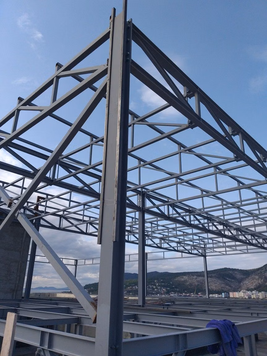 steel factory diagonal structure photograph -