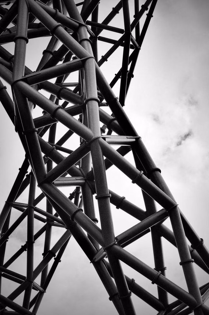 steel factory diagonal structure photograph -