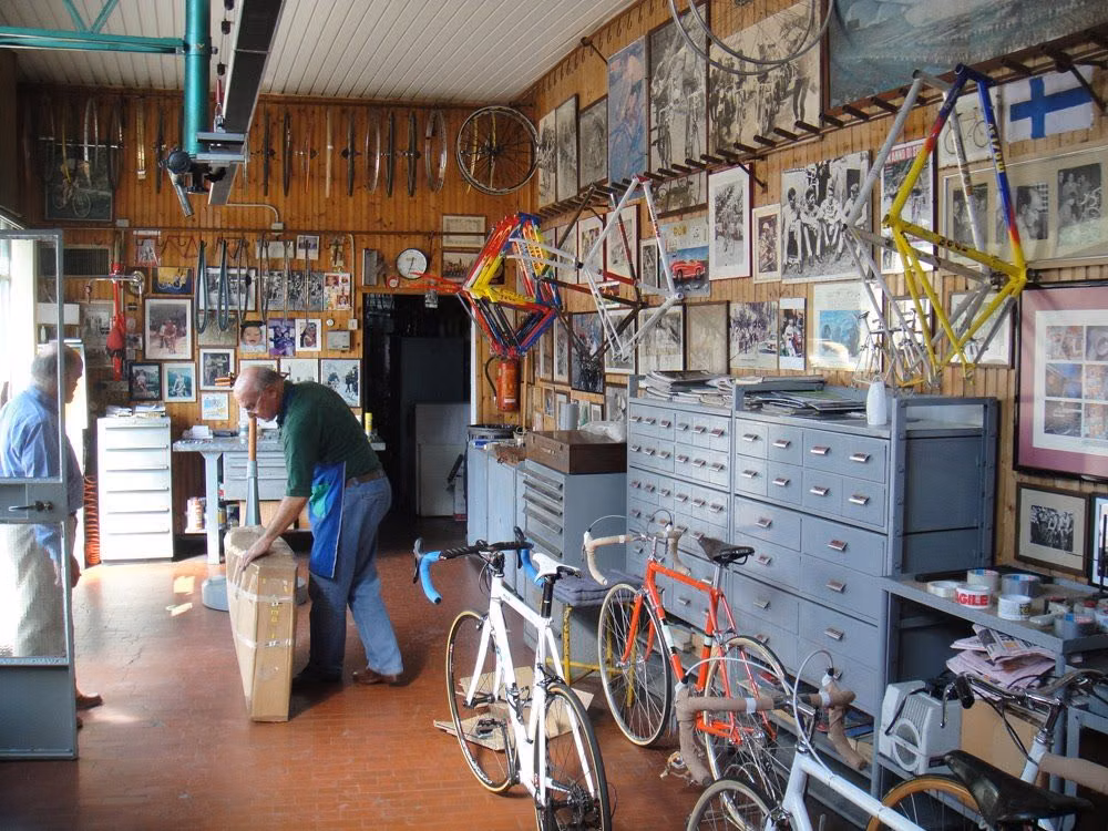community bicycle repair workshop photograph - Masi workshop