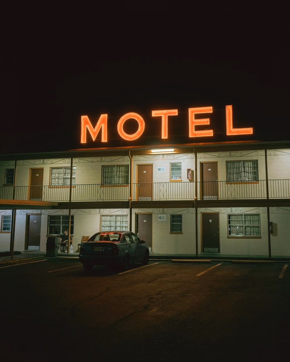neon motel sign night photograph - Motel Warrenton